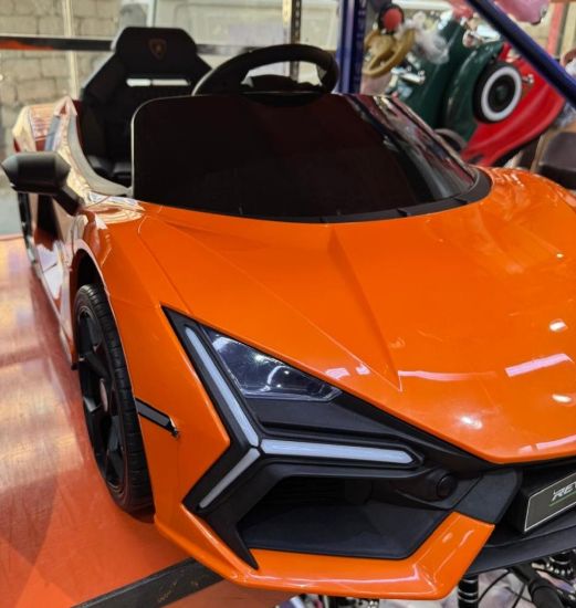 صورة سيارة ركوب للأطفال بتصميم لامبورجيني ريفويلتو